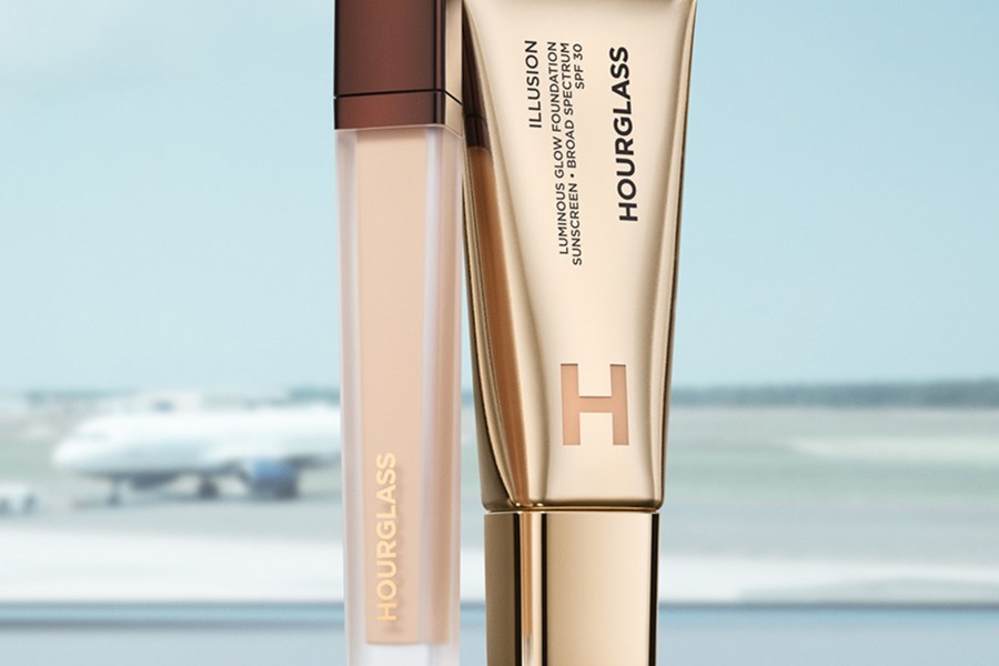 [아워글래스] 일루션 루미너스 글로우 파운데이션 판매량 4배 껑충